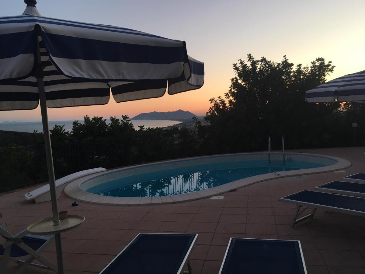Villa "Ai Galli" Террачина Экстерьер фото
